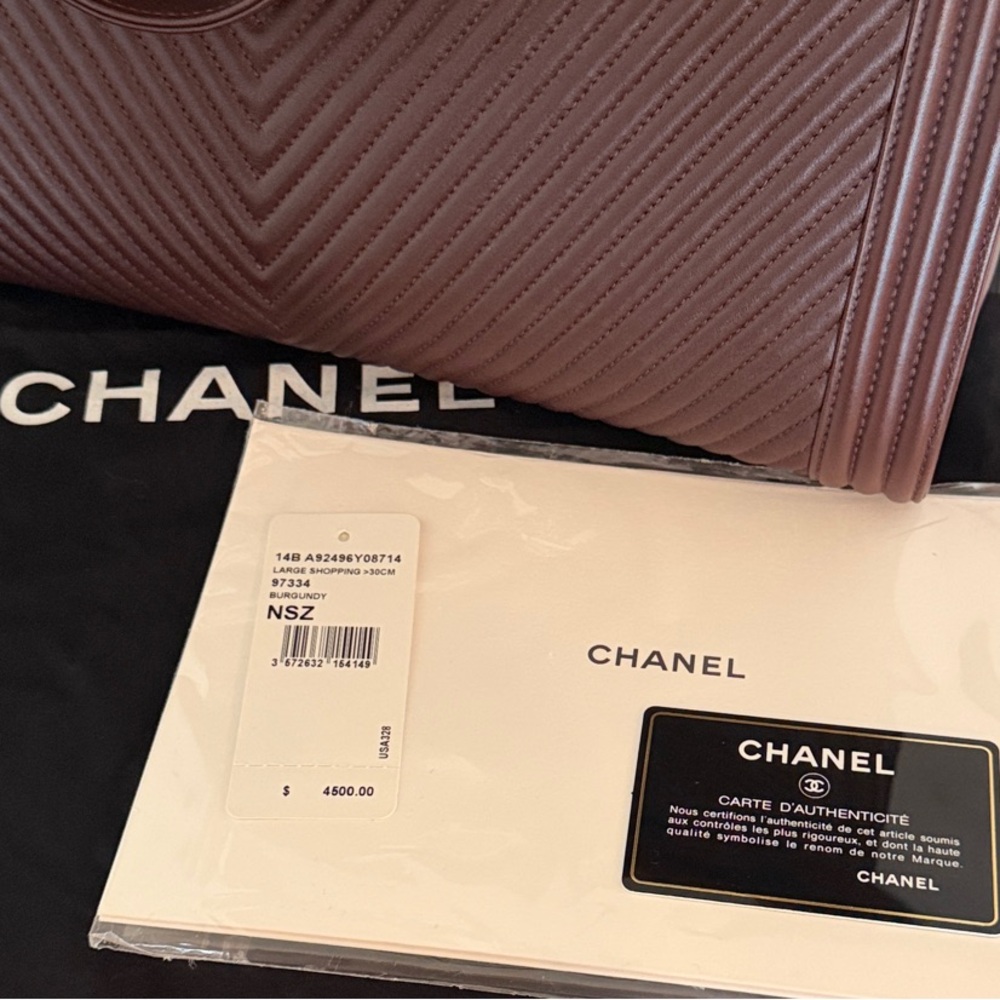CHANEL Burgundy Large Chevron Tote - Picture 5 of 17